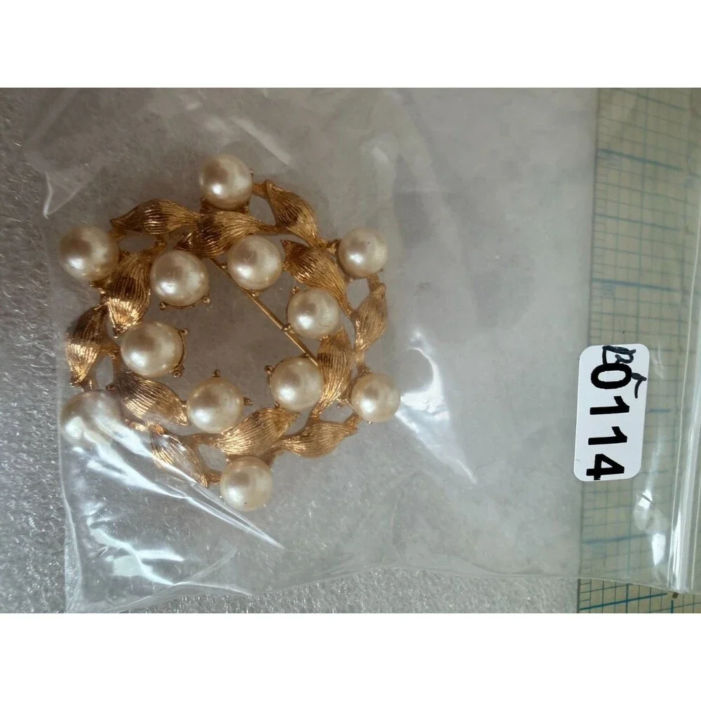 Vintage Napier Gold Tone Faux Pearl Wreath Brooch Brushed Leaf Pin
